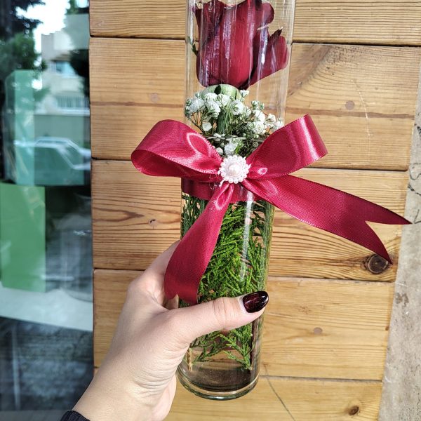 گل رز شیشه ای