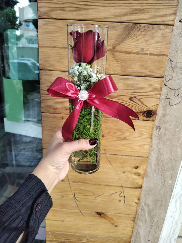 گل رز شیشه ای